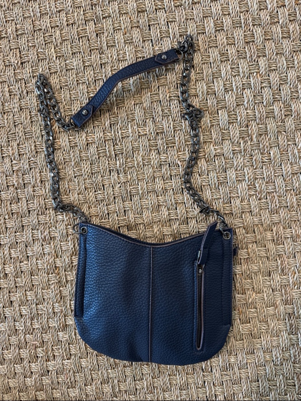 Crossbody Bag with Chain Strap. Midnight Blue color